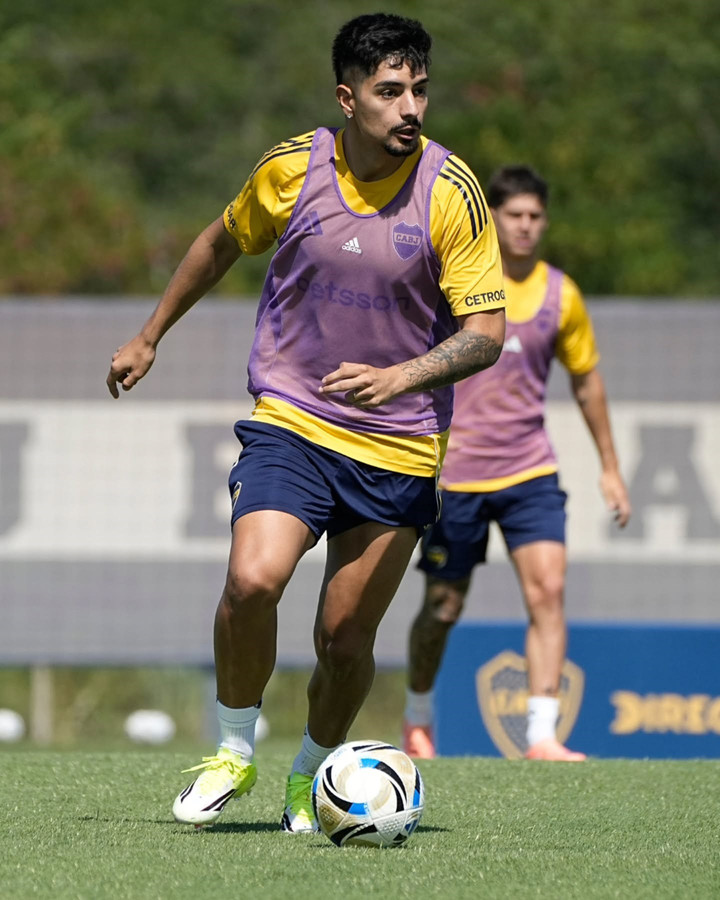 El chileno podría ser titular junto a Ander Herrera y Tomás Belmonte. (Foto: Prensa Boca)