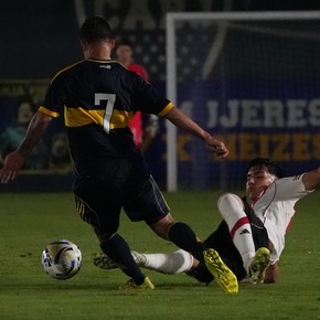 Video: la roja directa a un defensor de River en el superclásico de Reserva