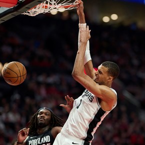Playoffs NBA: volvió Wembanyama y los Spurs quedaron a un partido de la clasificación
