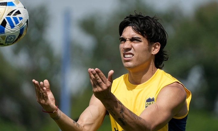 Alarma en Boca: el Chango Zeballos sintió una molestia y tuvo que dejar la práctica