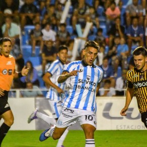 El golazo de Ricky Centurión para el triunfo de Racing de Córdoba