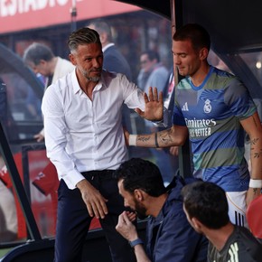 Reencuentro Millonario: el cálido abrazo entre Demichelis y Mastantuono