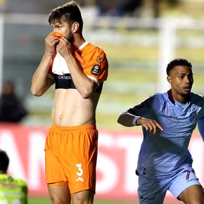 El insólito gol de Bolívar para empatar ante Deportivo La Guaira en La Paz