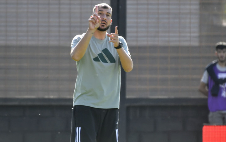 Benítez estuvo más de un año al mando del Malevo. (Fotobaires).