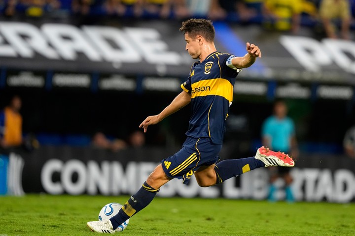 Ander Herrera remata al gol.