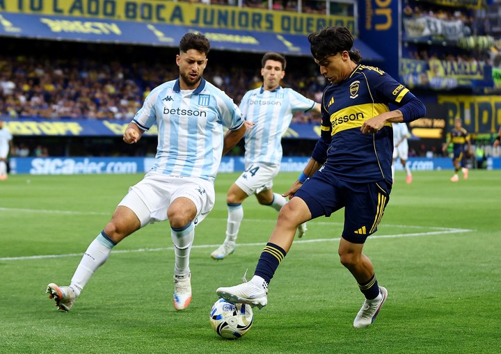 Di Cesare cumplió fecha de suspensión estará a disposición ante Barracas. REUTERS/Agustin Marcarian