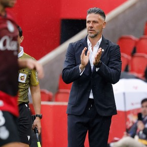 Demichelis se viste de héroe en Mallorca: goleó al Rayo y volvió a salir de la zona del descenso