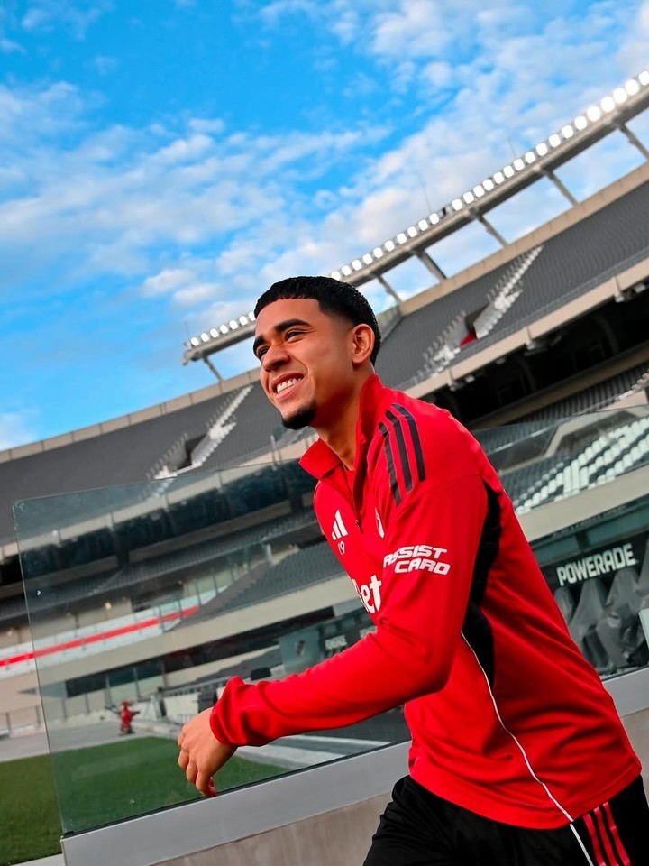 Kendry Páez en el Monumental
Prensa River