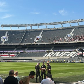 El verde césped: así está el campo de juego del Monumental a la espera del River-Boca