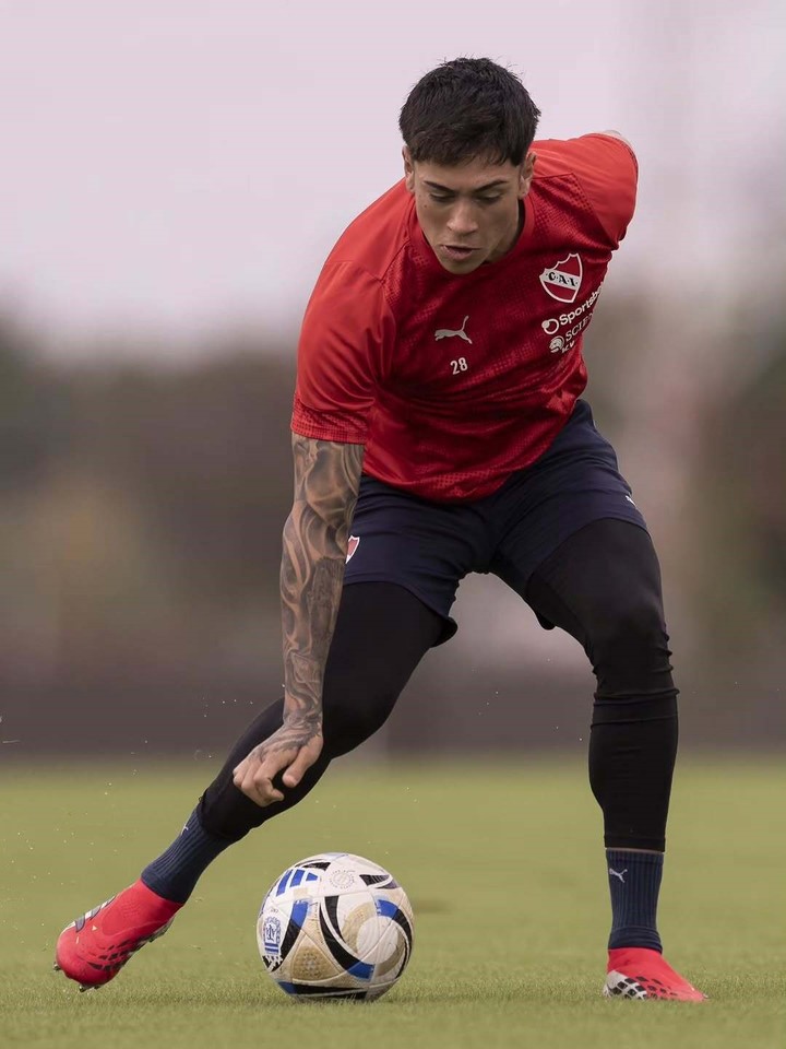 El chileno se mantiene en el 11 (Prensa Independiente).