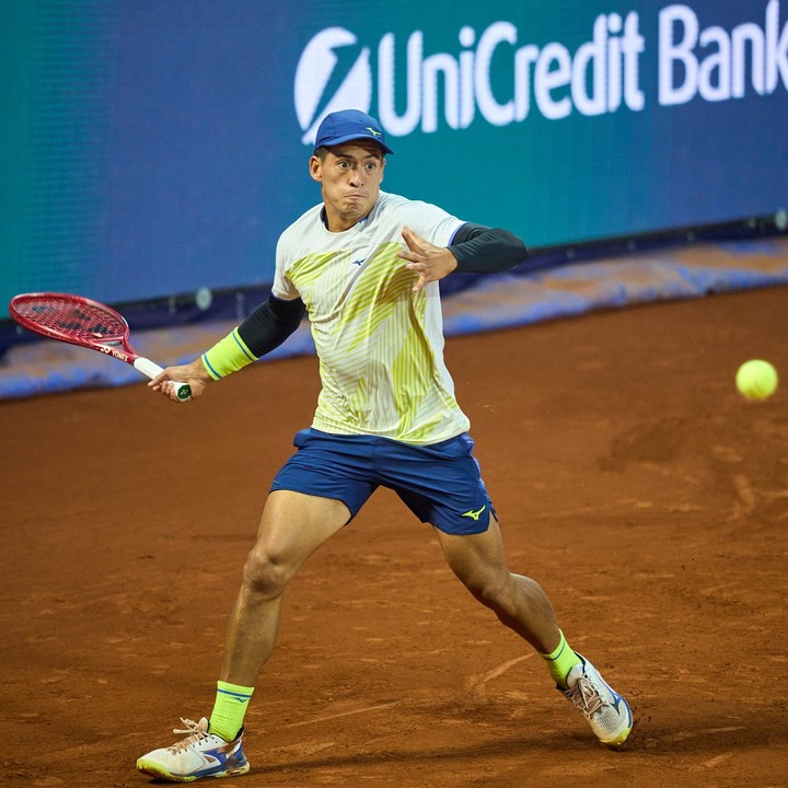Sebastián Báez cayó este viernes en octavos del ATP 250 de Bucarest.
(@ATPTour_ES en X).
