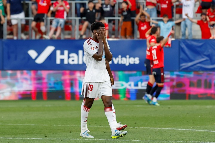 Sevilla perdió en Paplona y quedó complicado. (EFE/ Villar López)