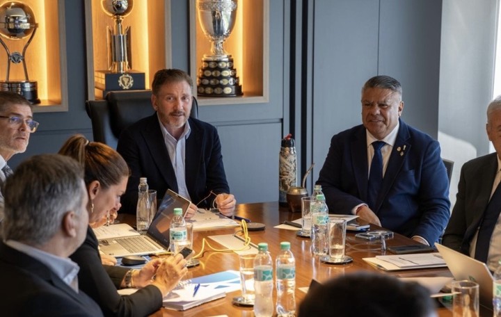 El Chiqui Tapia estuvo en la reunión (Prensa Conmebol).