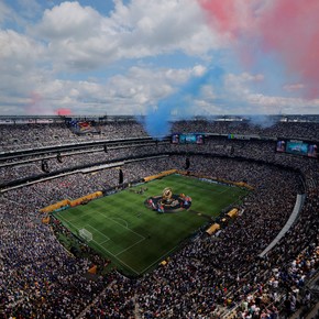 La FIFA reaccionó contra el precio del pasaje en tren
