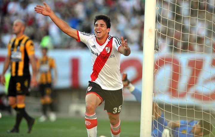 Gio Simeone gritando un gol en River (Télam).