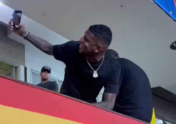 Robert Arboleda fue a ver a Barcelona de Guayaquil y no apareció por su club.