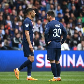 Hakimi contó por qué sufrió la llegada de Messi al PSG: "Me sentía un jugador chiquito, no disfrutaba"