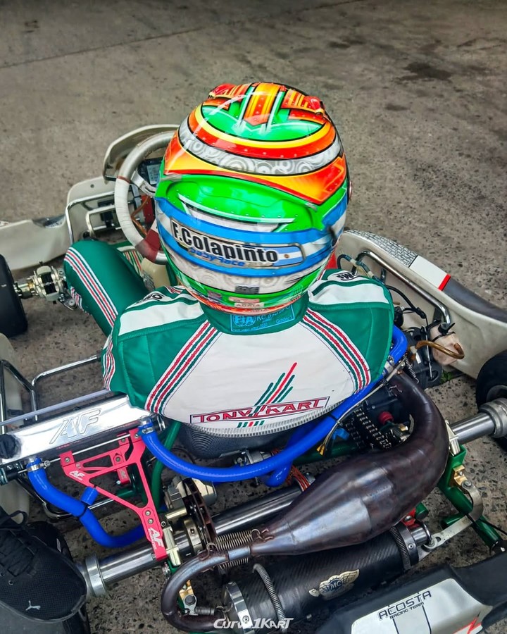 Colapinto subido al karting en Zárate. (@curva1kart)