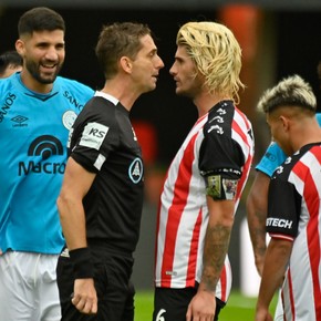 Video: Insua pegó un patadón pero no lo echaron 