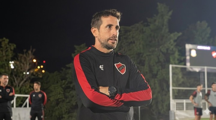 Juan Pablo Raponi también dirige Unión de Álvarez.