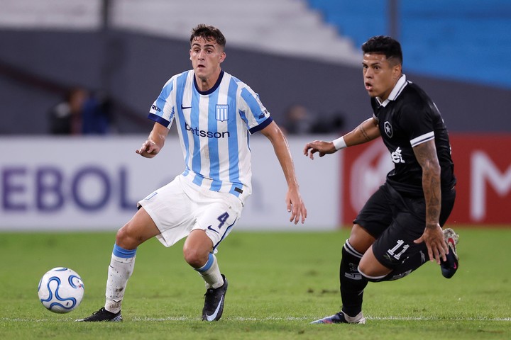 El defensor hizo declaraciones con las que muchos hinchas coinciden. La  EFE/ Juan Ignacio Roncoroni