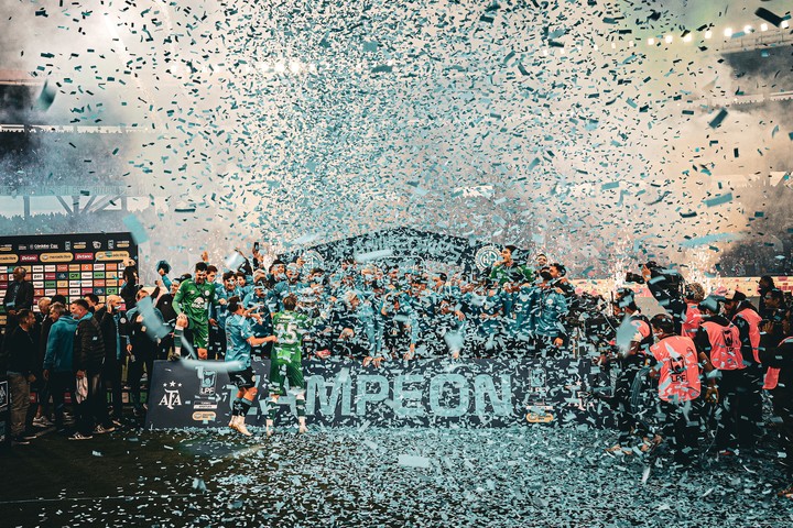 Belgrano bordó su primera estrella (EFE/ Juan Ignacio Roncoroni).