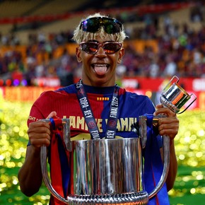Con solo 18 años, Lamine Yamal tiene 7 títulos en el Barcelona: cuántos tenían Cristiano Ronaldo y Lionel Messi a su edad