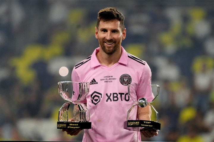 LM10 con el MVP y Botín de Oro de la Leagues Cup 2023. Foto: EFE
