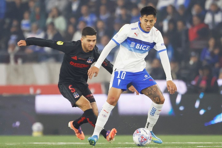 Universidad Católica cayó ante Colo-Colo. (EFE/ Elvis González)