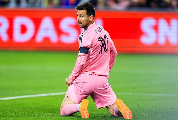 Leo y un momento histórico. (Katie Stratman-Imagn Images)