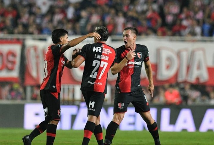 Newell's le dio vuelta el partido a Unión.