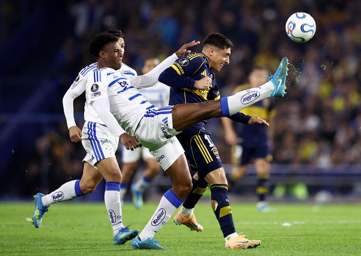 Merentiel jugó todo el partido ante Cruzeiro (REUTERS/Agustin Marcarian).