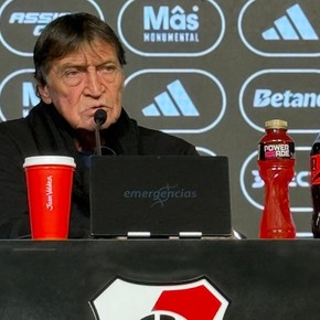Falcioni post River: "Los jugadores escribieron la historia"