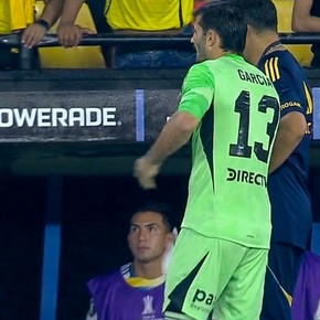 Brey salió lesionado y lo reemplazó Javi García, después de dos años sin jugar