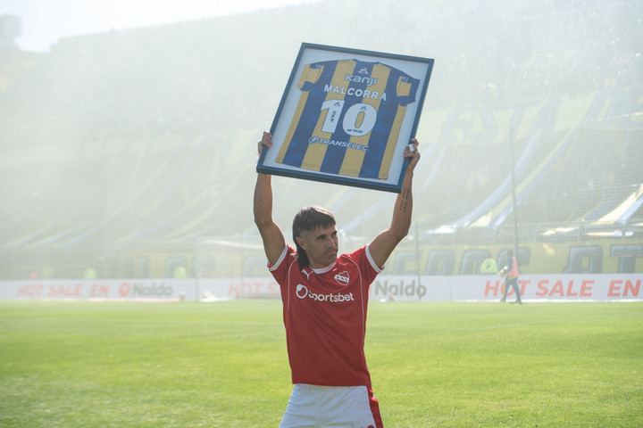 Malcorra recibió un homenaje en la visita a Rosario. (Foto:Farid Dumat Kelzi)