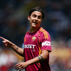 Con una asistencia de Dybala, Roma le ganó el clásico a Lazio y quedó a un paso de la próxima Champions