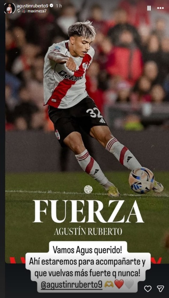 Algunos de los posteos de los jugadores de River dándole fuerzas a Ruberto (IG).