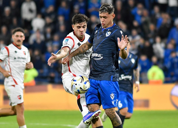 Vélez ante Newells.






Foto: FOTOBAIRES






Fecha 9 Torneo Apertura Liga Profesiona