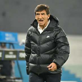 Cómo llegó Racing a esta crisis futbolística, la presión que Costas le metió a Milito y varios ciclos cumplidos
