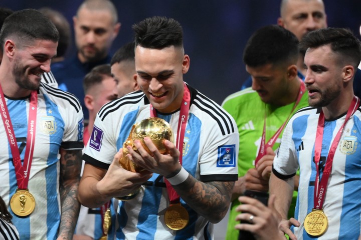Lautaro ganó los cuatro titulos con la Selección Argentina. 