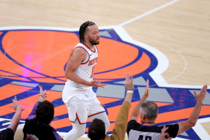 Jalen Brunson lideró el triunfo de New York Knicks para adelantarse 1-0 en las Finales del Este ante Cleveland Cavaliers.
(REUTERS).