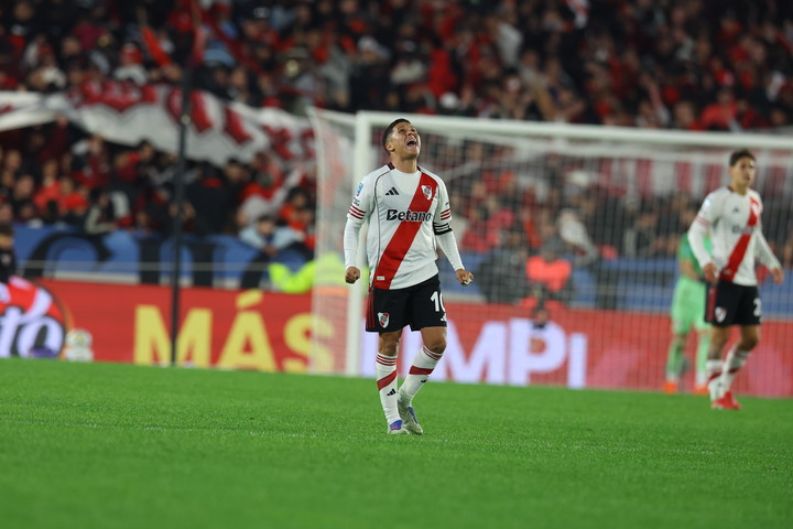 Tras su gol agónico, Juanfer estalló. Foto Alejandro Pagni