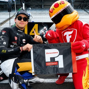 Alessandro de Tullio brilló en Indianápolis, logró su cuarta pole e irá por otra victoria en Indy NXT