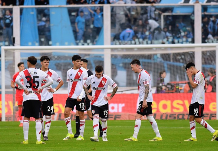 La frustración de River tras perder la final (Fotobaires).