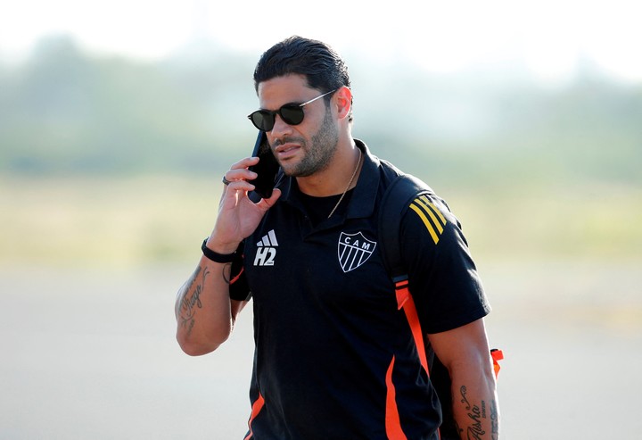 Hulk en un viaje con el Atlético Mineiro.