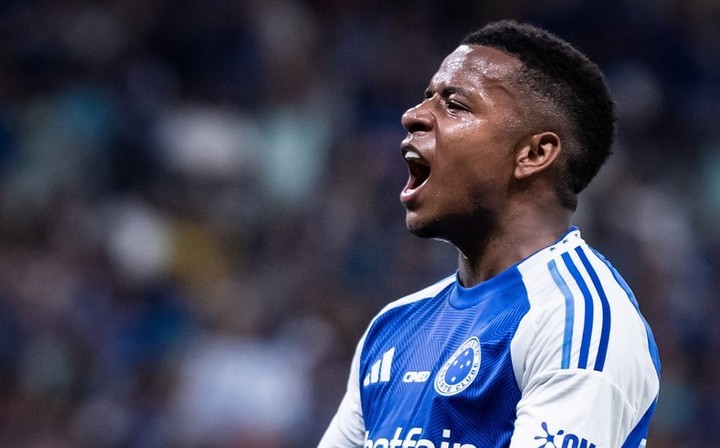 Keny Arroyo en el Cruzeiro.