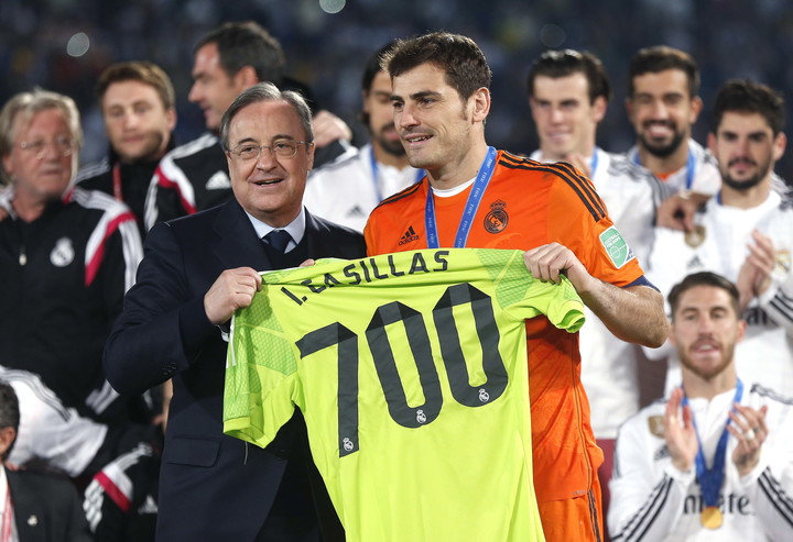 Iker Casillas junto a Florentino Perez (EFE)