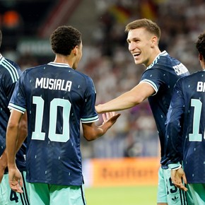 Alemania goleó a la débil Finlandia en su último partido como local antes del Mundial