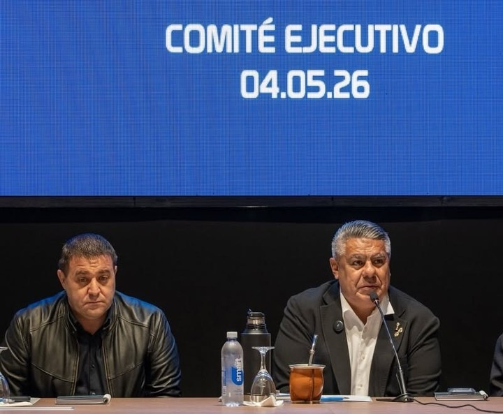 Pablo Toviggino y Claudio Tapia durante la reunión del Comité Ejecutivo del 4 de mayo.