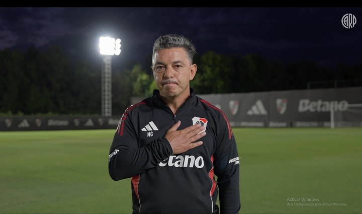 La emoción de Gallardo anunciando su renuncia.